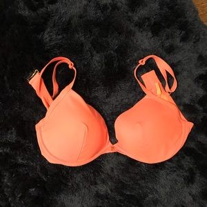 Victoria’s Secret bikini top 👙